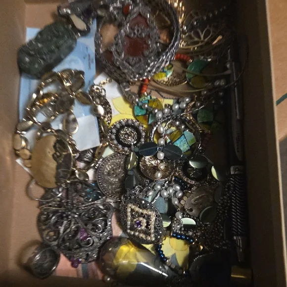 Assorted Jewelry Collection - Picture 1 of 1